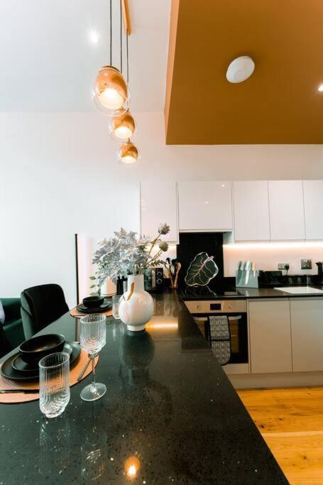 Villa Dusk House - B'Ham Jq Townhouse Birmingham Esterno foto